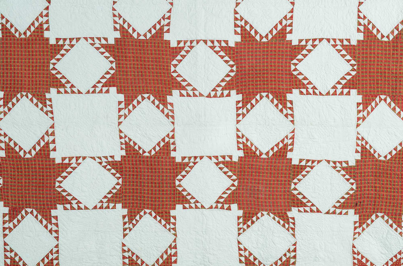 feathered-stars-quilt-1442740-center-detail-1