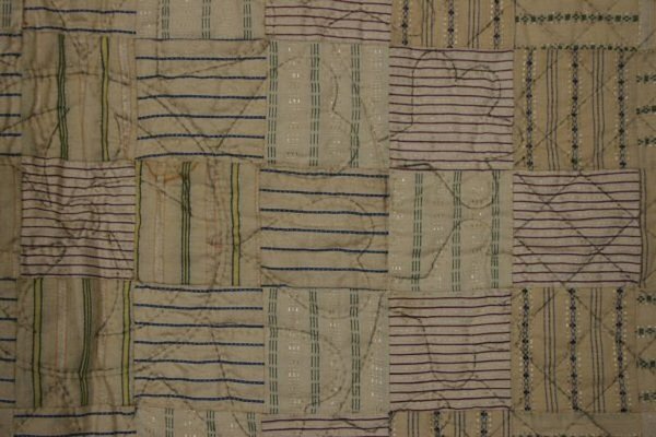 Shirting-One-Patch-Diamond-in-Square-Quilt-Circa1920-413201-4