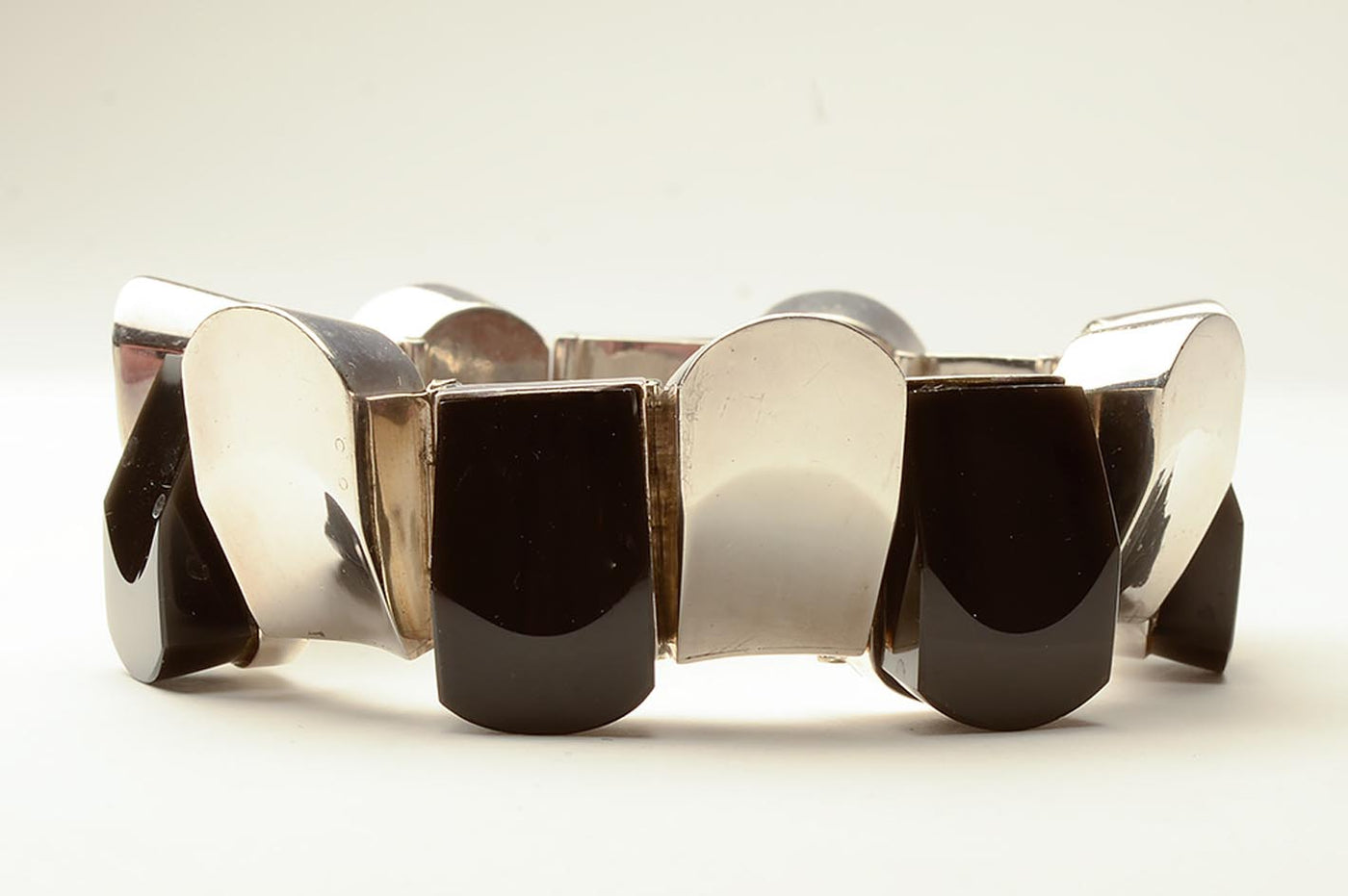 silver-and-onyx-thumbprint-bracelet-1293287