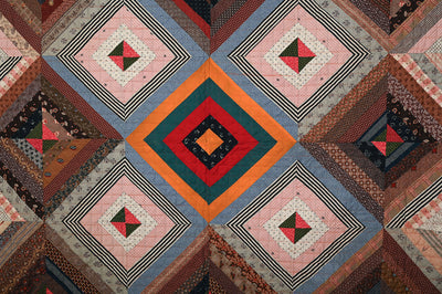 Diamonds Log Cabin Quilt