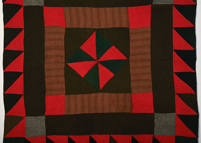 Welsh Quilt with Center Pinwheel