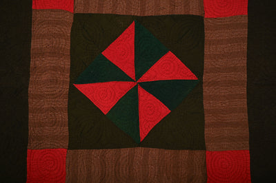 Welsh Quilt with Center Pinwheel