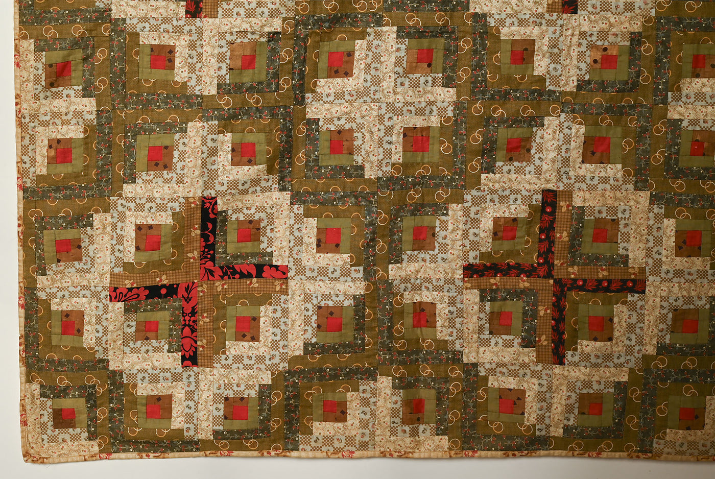 Light and Dark Log Cabin Quilt