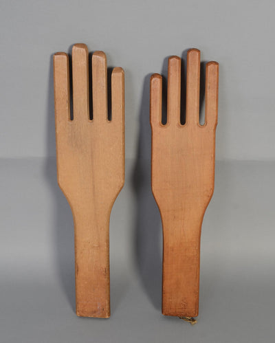 1437579-pair-of-wood-glove-stretchers-1-front