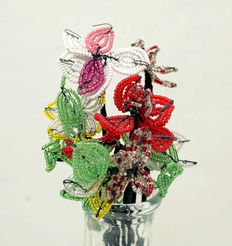 Beaded-Glass-Flowers-Circa-1920-Pennsylvania-1198787-4