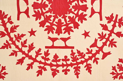 Closeup of red lovebirds on Center Medallion Applique Quilt #1454002.