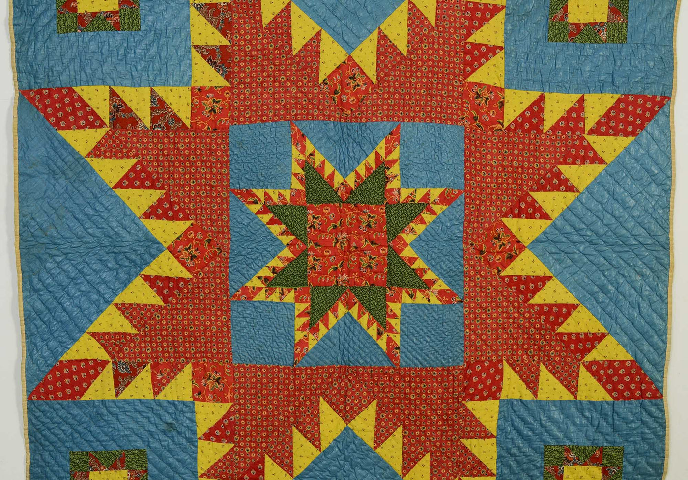 feathered-star-crib-quilt-1391248-center-detail-1