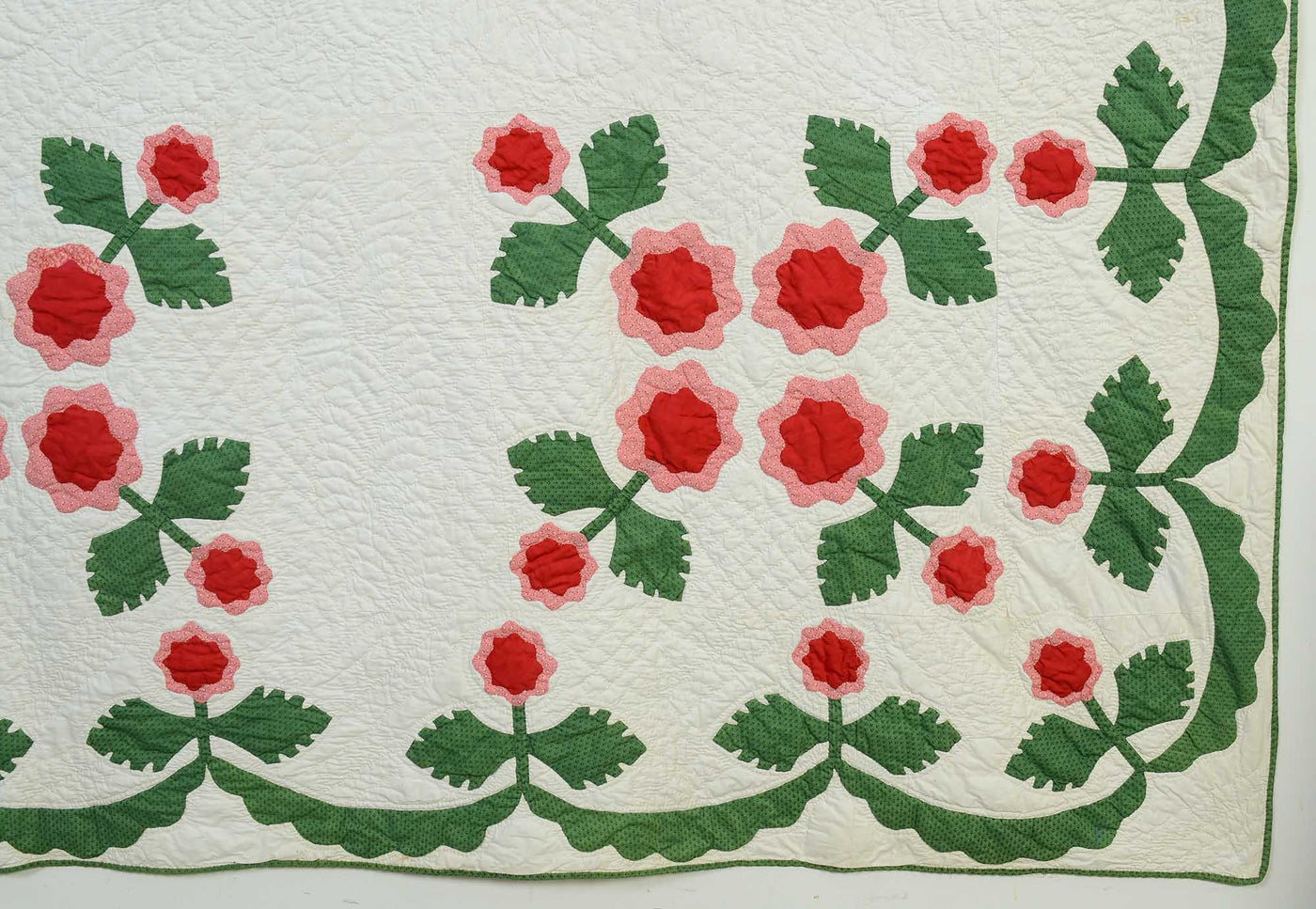floral-applique-quilt-1410065-right-bottom-corner-6