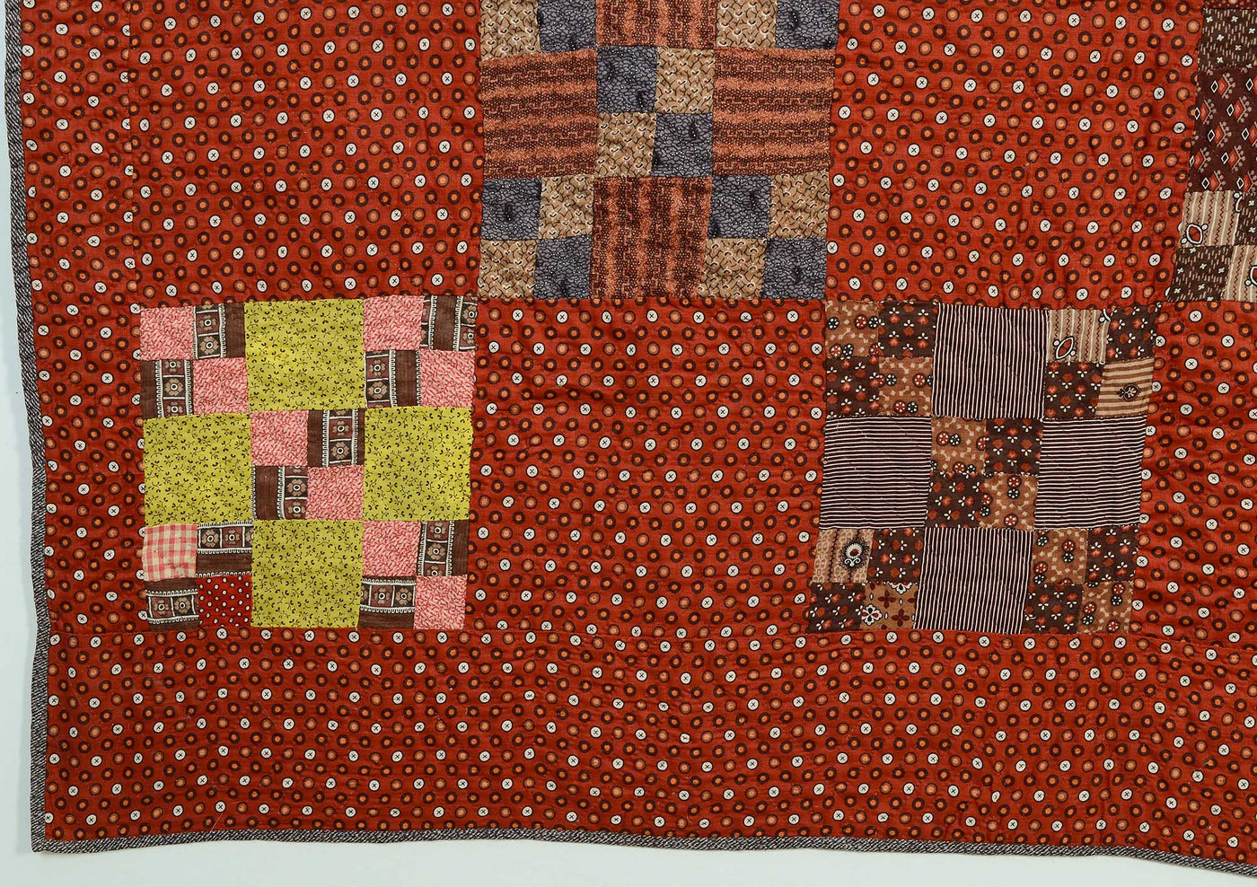 four-patch-in-nine-patch-quilt-1386431-corner-detail-5