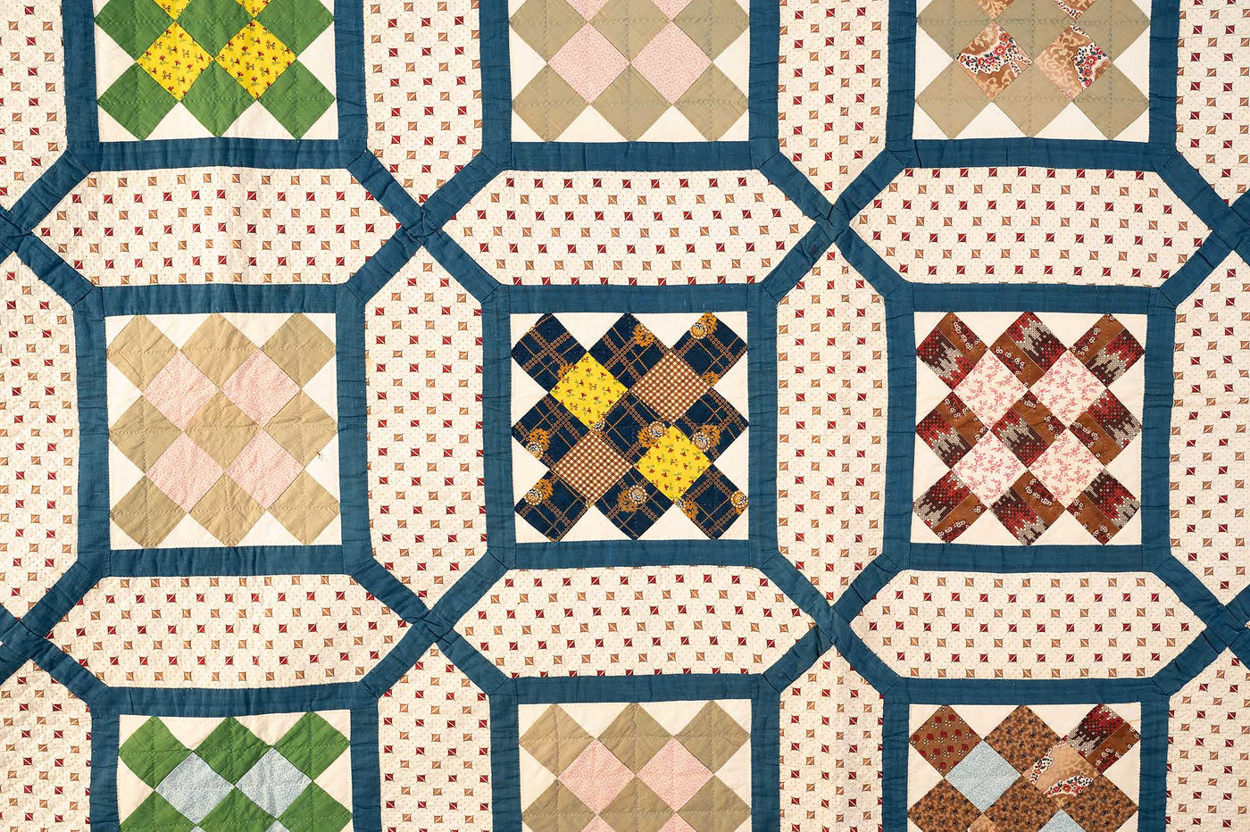 garden-maze-and-nine-patch-quilt-1454627-stitching-detail-5