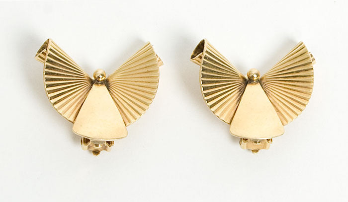 gold-retro-earrings-1092534-1