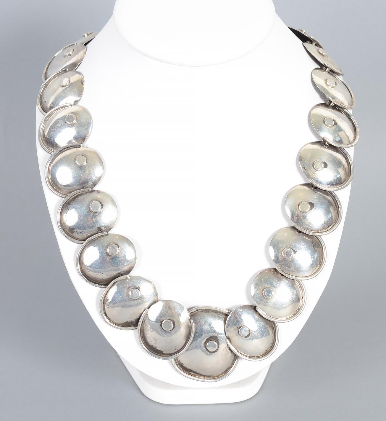 hector-aguilar-silver-armadillo-necklace-1447448-3