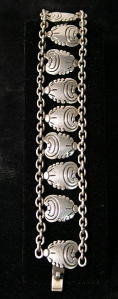 hector-aguilar-sterling-bracelet-and-earrings-set-435017-1