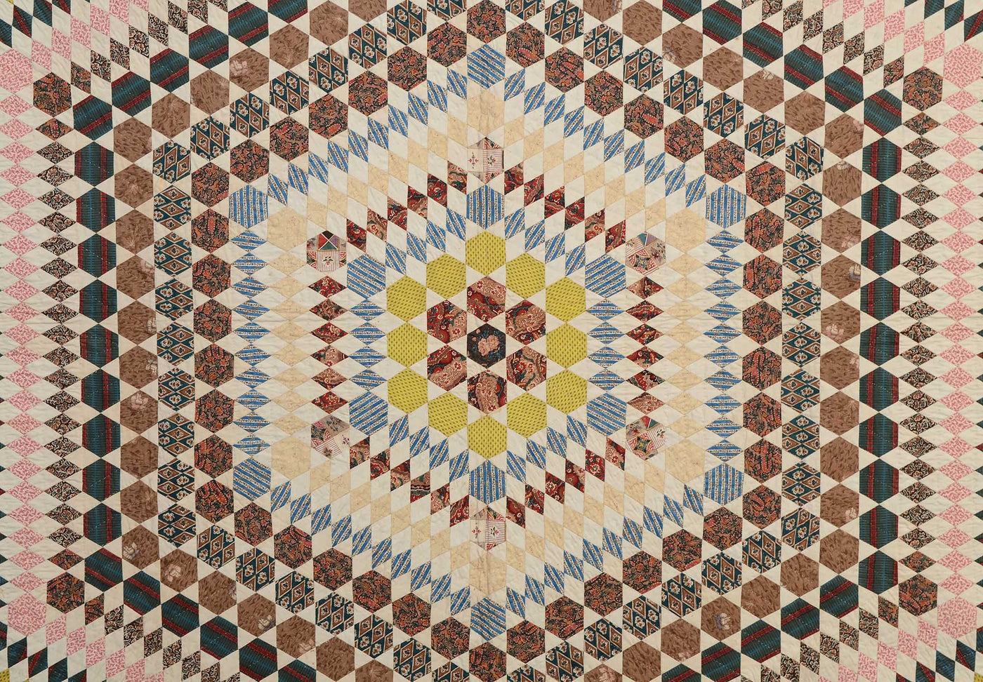 hexagon-quilt-1408917-center-detail-2