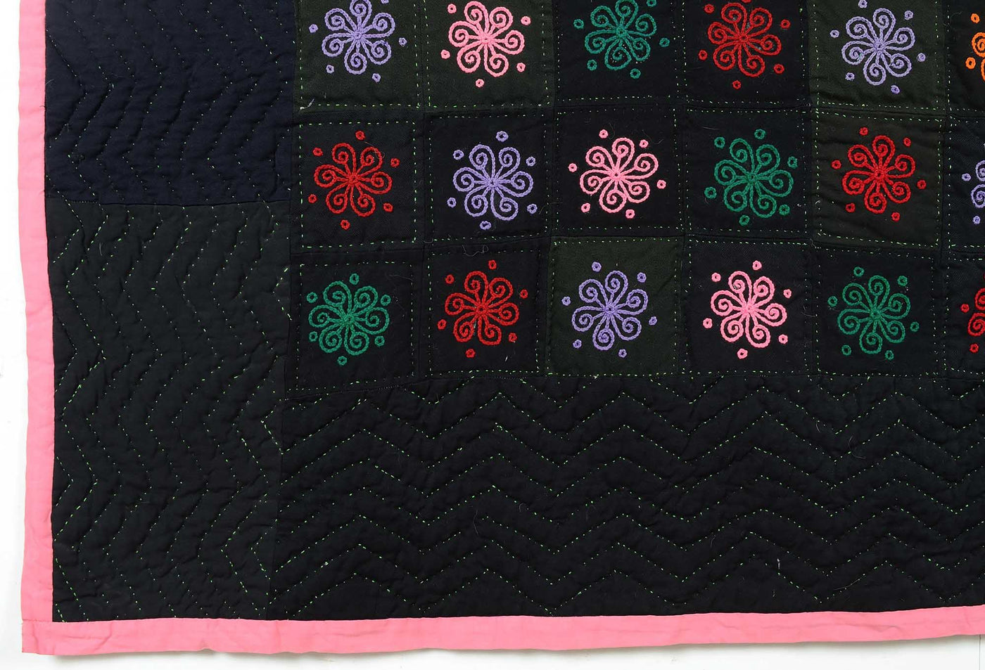 lancaster-county-amish-embroidered-quilt-1441244-bottom-left-corner-detail-3