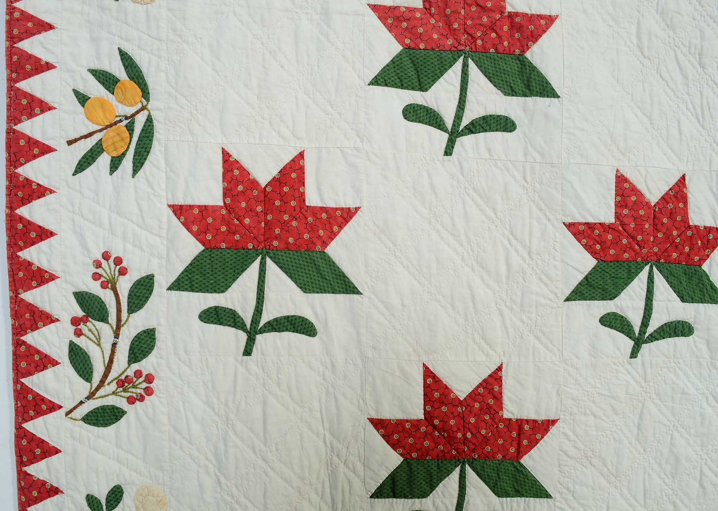 maple-leaf-quilt-with-botanical-border-1410995-detail-6