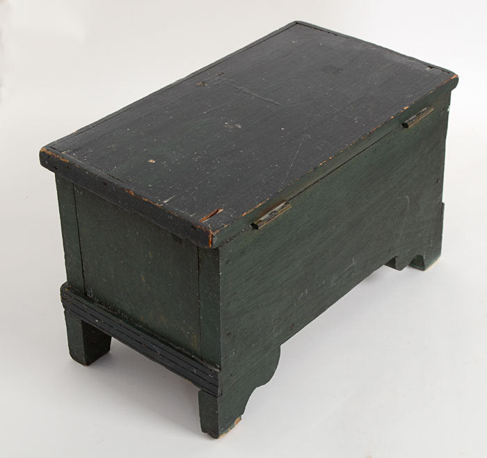 Miniature-Painted-Blanket-Chest-Circa-1850-1125391-2