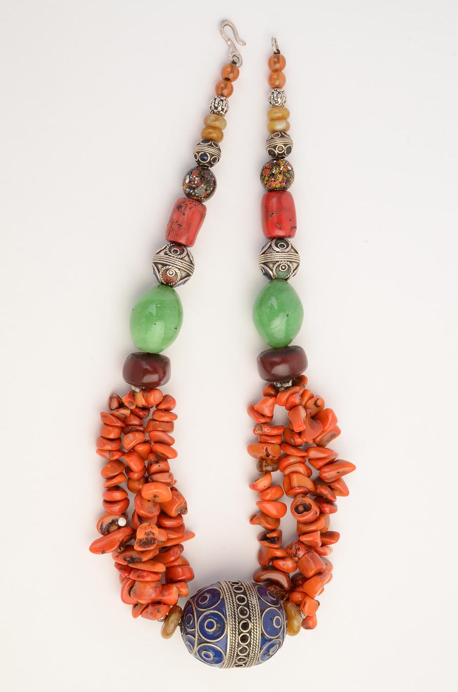 moroccan-berber-bead-necklace-1368492-4