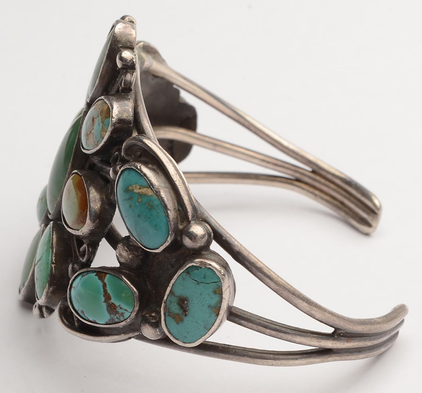 native-american-turquoise-bracelet-circa-1950-1294033-3