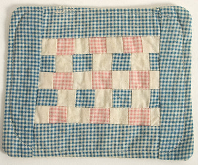 One-Patch-Doll-Quilt-Circa-1940-1065596-1