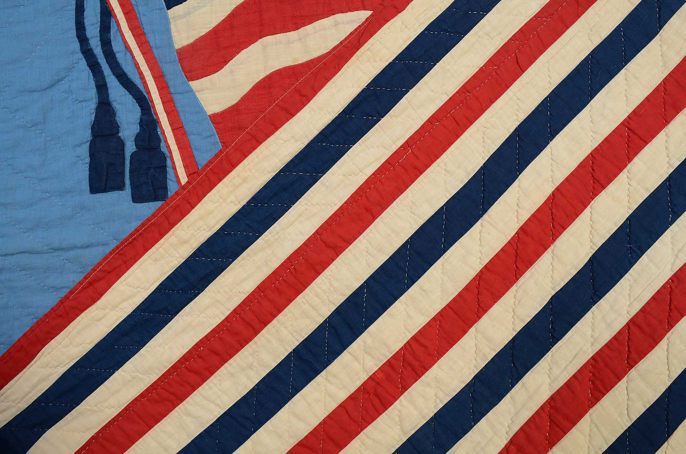 patriotic-old-glory-flag-quilt-1428873-detail-5_24f29c0c-d063-4c72-96a2-0c5444908cd0
