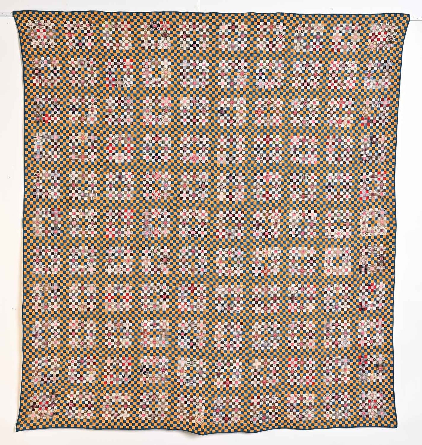 postage-stamp-quilt-with-16665-pieces-1452506_1