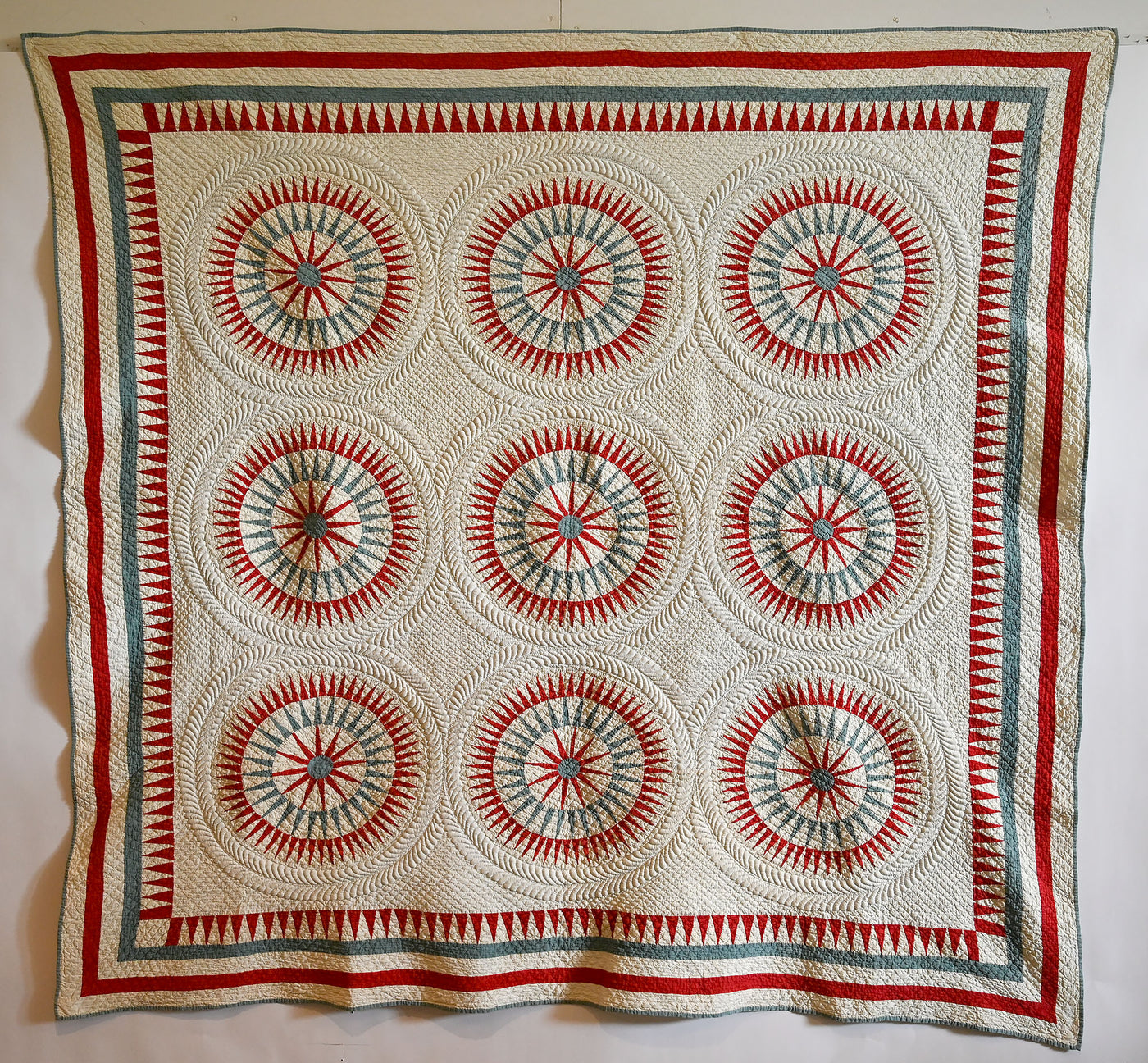 Mariner's Compass Quilt with Trapunto