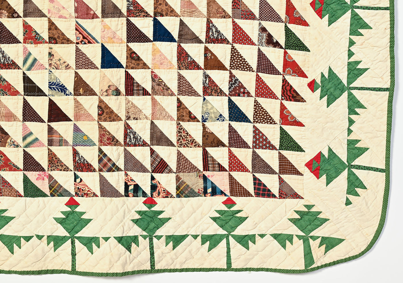 Thousand Pyramids Quilt with Lily of the Field Border; Circa 1870