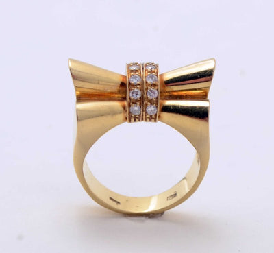 retro-gold-and-diamonds-bow-ring-circa-1940-1201138-2