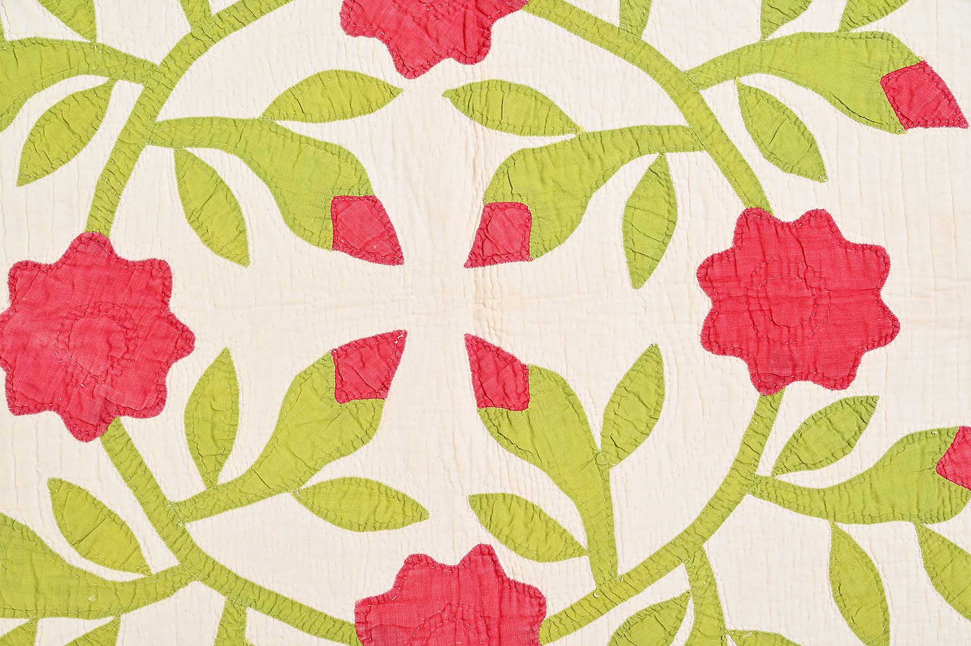 rose-wreath-quilt-1453480-detail-1
