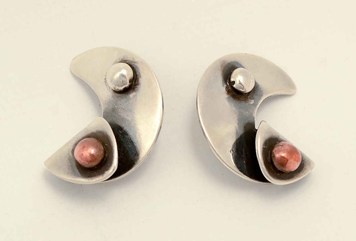 sam-kramer-silver-and-copper-earrings-item-1237000