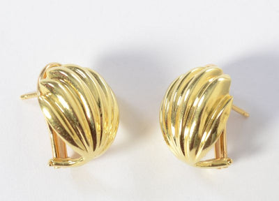 tiffany-shell-earrings-in-eighteen-karat-gold-1433262-2