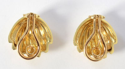 tiffany-shell-earrings-in-eighteen-karat-gold-1433262-4