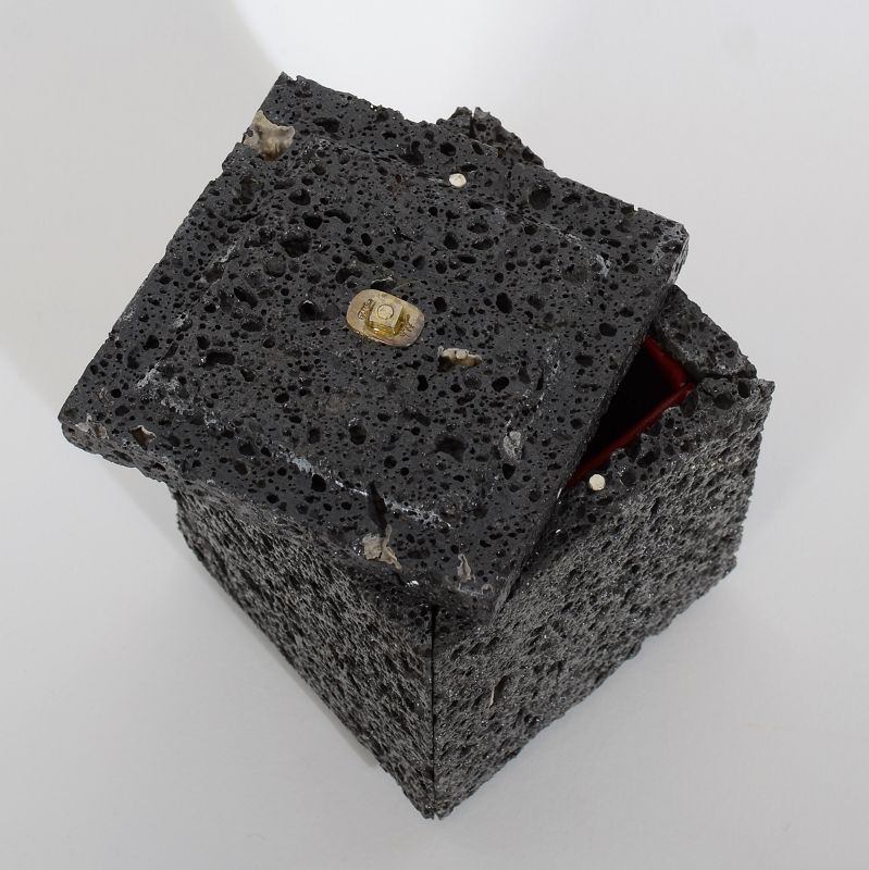 Volcanic-Lava-Box-with-Silver-and-Crystal-Finial-1356276-4